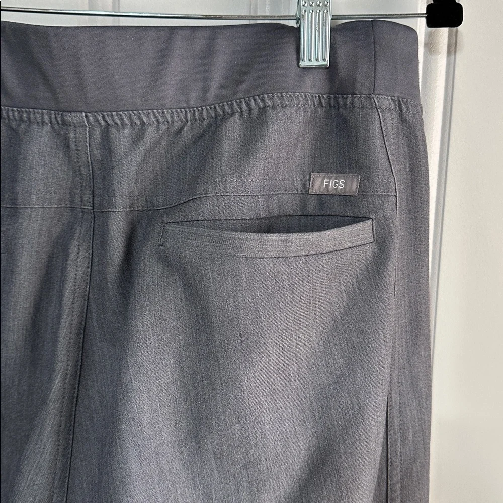 Figs Axim Cargo Men’s Heathered Gray Scrub Pants Size M Medium
